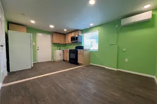 130 Los Arcos Rd, Elgin, TX 78621 - Photo 27