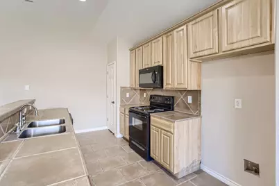 3032 Douglas Fir Drive, New Braunfels, TX 78130 - Photo 5