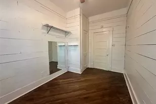 106 W 38th St, Austin, TX 78705 - Photo 5