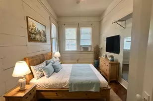 106 W 38th St, Austin, TX 78705 - Photo 13