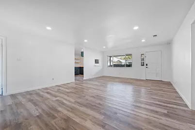 1106 Hackberry Drive, Marble Falls, TX 78654 - Photo 5