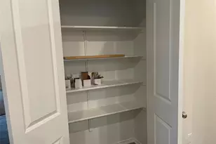 105 Onna St, Taylor, TX 76574 - Photo 5