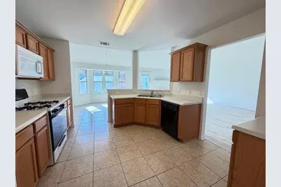 1913 Overland, Leander, TX 78641 - Photo 5