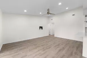 6512 Arnold Dr, Austin, TX 78723 - Photo 7