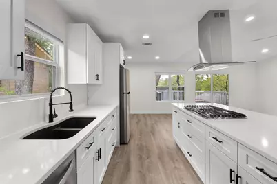 6512 Arnold Drive, Austin, TX 78723 - Photo 11