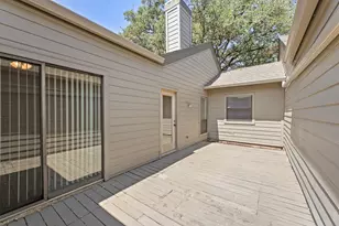 5737 N Scout Island Cir, Austin, TX 78731 - Photo 15