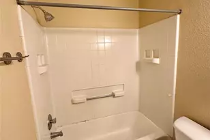 6913 Sabrina Dr, Austin, TX 78747 - Photo 17