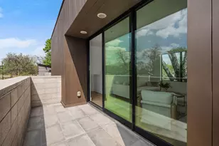 2014 E 2nd St, Austin, TX 78702 - Photo 17