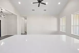 210 Jacaranda Dr, Dale, TX 78616 - Photo 13