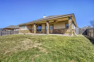 329 Jake Dr, Jarrell, TX 76537 - Photo 17