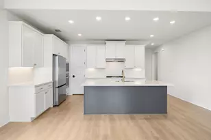 997 Sage Thrasher Cir, Dripping Springs, TX 78620 - Photo 5