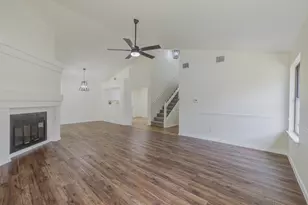 12023 Shady Springs Rd, Austin, TX 78758 - Photo 11