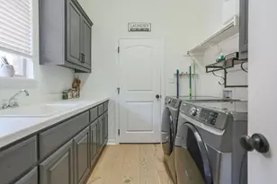 208 Mirafield Ln, Austin, TX 78737 - Photo 9