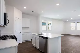 127 Orange Flame Blvd, Uhland, TX 78640 - Photo 5