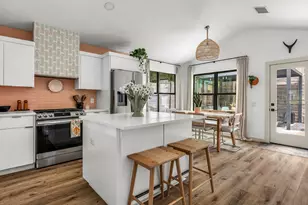 2508 E 9th St, Austin, TX 78702 - Photo 9