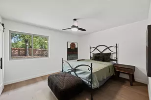 1400 Cripple Creek Dr, Austin, TX 78758 - Photo 25