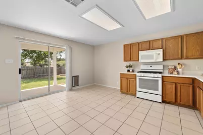 100 Bennett Cove, Hutto, TX 78634 - Photo 11