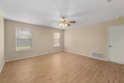 100 Bennett Cove, Hutto, TX 78634 - Photo 15