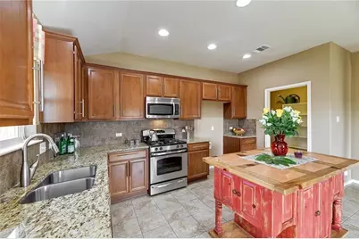 18800 Alnwick Castle Drive, Pflugerville, TX 78660 - Photo 11