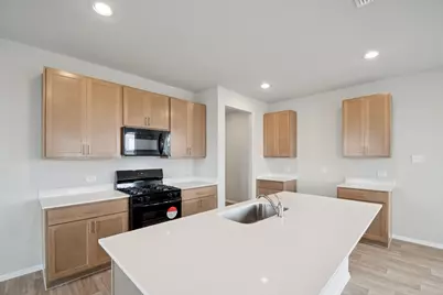 11908 Murano Drive, Austin, TX 78747 - Photo 9