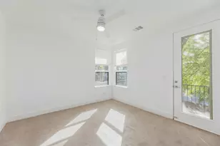 1114 Walton Ln, Austin, TX 78721 - Photo 19