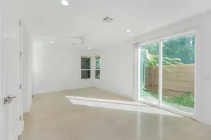 1114 Walton Ln, Austin, TX 78721 - Photo 11