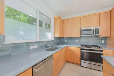 1114 Walton Lane #B, Austin, TX 78721 - Photo 9
