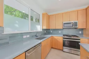 1114 Walton Ln, Austin, TX 78721 - Photo 9