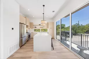 10805 Desert Trl, Austin, TX 78758 - Photo 7
