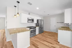 2312 Rogge Ln, Austin, TX 78723 - Photo 9