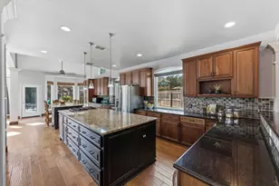 5705 Ballenton Ct, Austin, TX 78739 - Photo 9