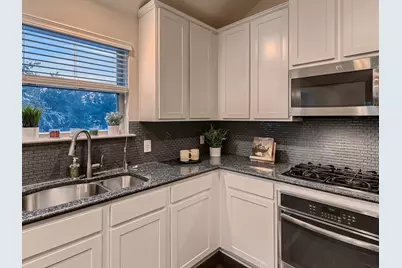 18400 Deep Well Drive, Austin, TX 78738 - Photo 9