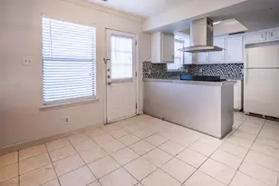 7800 Northcrest Blvd, Austin, TX 78752 - Photo 9