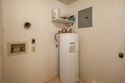 7800 Northcrest Boulevard #203, Austin, TX 78752 - Photo 13