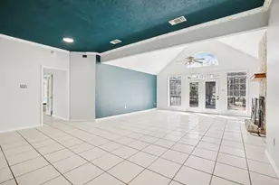 105 Daisy Ln, Bastrop, TX 78602 - Photo 5