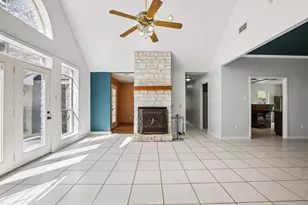 105 Daisy Ln, Bastrop, TX 78602 - Photo 7