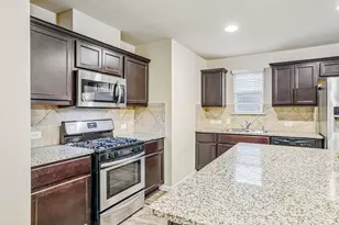 10604 Menominee Falls Ln, Austin, TX 78754 - Photo 11