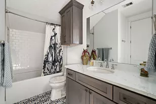 703 E Live Oak St, Austin, TX 78704 - Photo 23