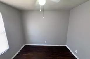 830 W Hutchins Pl, San Antonio, TX 78221 - Photo 7