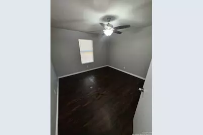 830 W Hutchins Place #11, San Antonio, TX 78221 - Photo 3