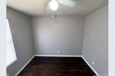 830 W Hutchins Place #11, San Antonio, TX 78221 - Photo 7