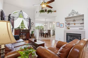 4405 Hoffman Dr, Austin, TX 78749 - Photo 9