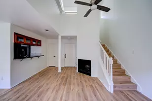512 Eberhart Ln, Austin, TX 78745 - Photo 19