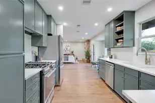 2504 Deerfoot Trail, Austin, TX 78704 - Photo 15