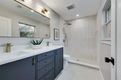 2504 Deerfoot Trail, Austin, TX 78704 - Photo 25