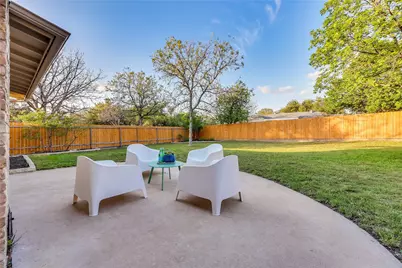 2504 Deerfoot Trail, Austin, TX 78704 - Photo 35