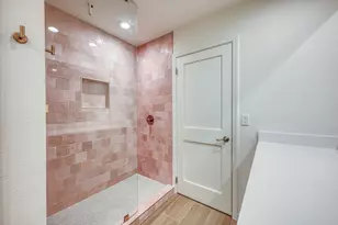 319 Columbine St, Meadowlakes, TX 78654 - Photo 17