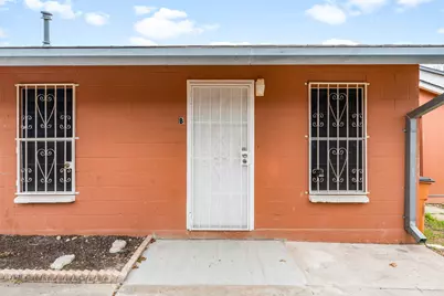 1210 Unit B Perez Street, Austin, TX 78721 - Photo 11