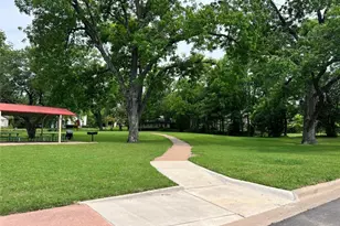 1118 N 2nd St, Temple, TX 76501 - Photo 17