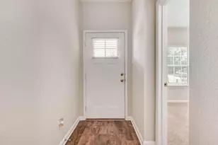 688 Donegal Ln, Georgetown, TX 78626 - Photo 5